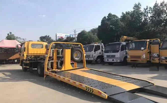 长寿区汽车中途维修案例